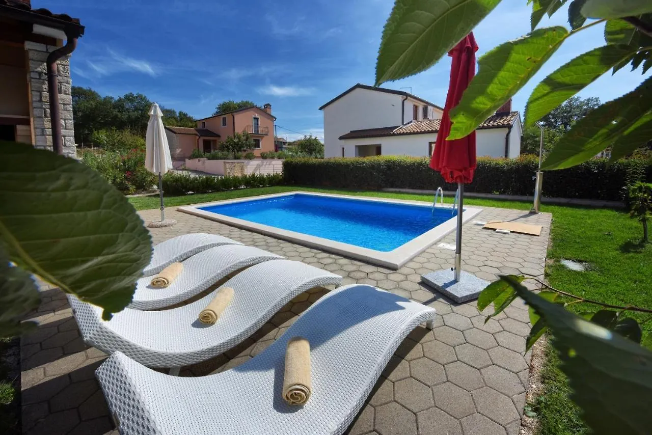 Family Friendly House With A Swimming Pool Mofardini, Central Istria - Sredisnja Istra - 20586 0*, Mofardini