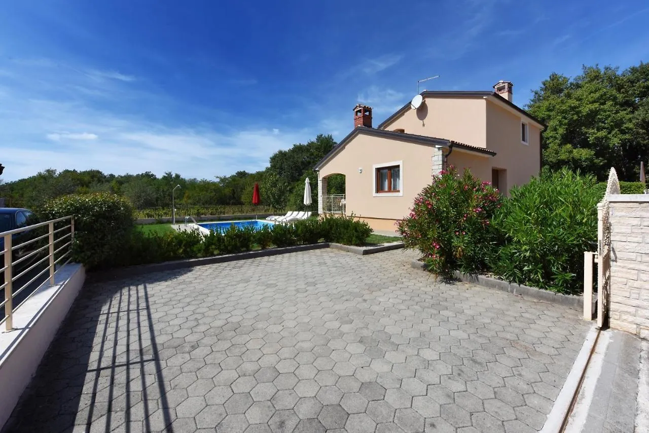 Family Friendly House With A Swimming Pool Mofardini, Central Istria - Sredisnja Istra - 20586 Holiday home