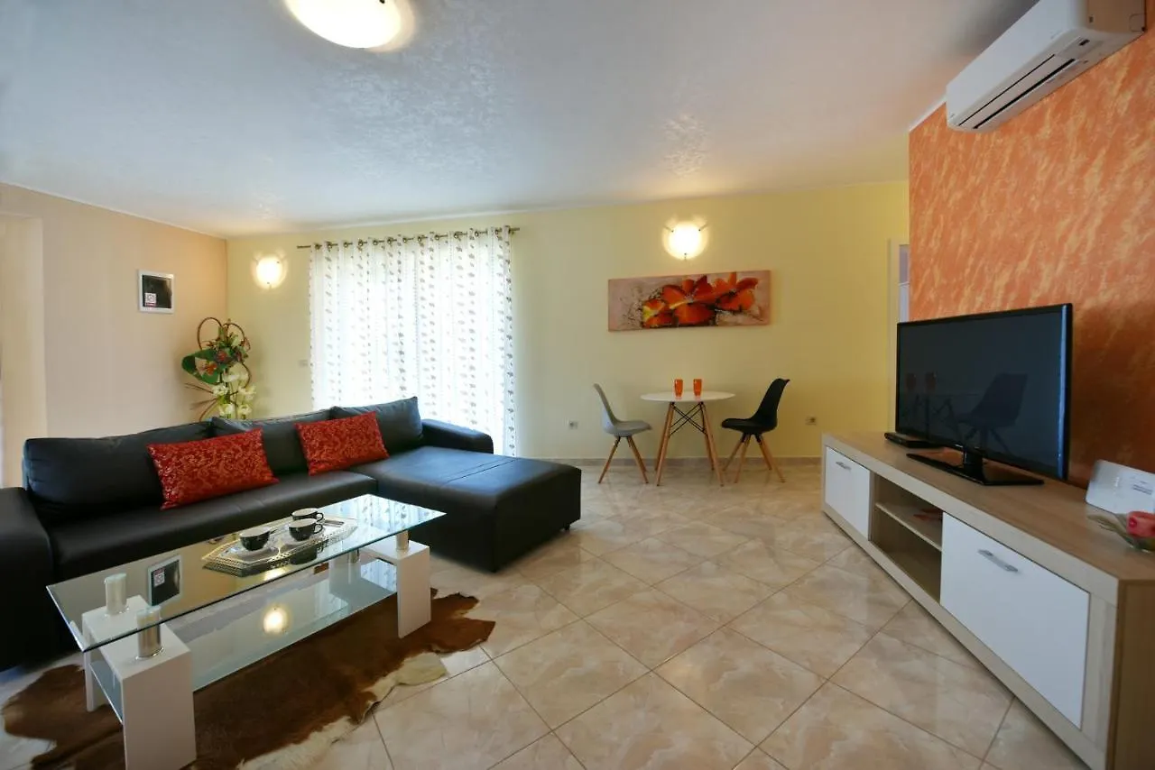 Family Friendly House With A Swimming Pool Mofardini, Central Istria - Sredisnja Istra - 20586 0*, Mofardini Croatia