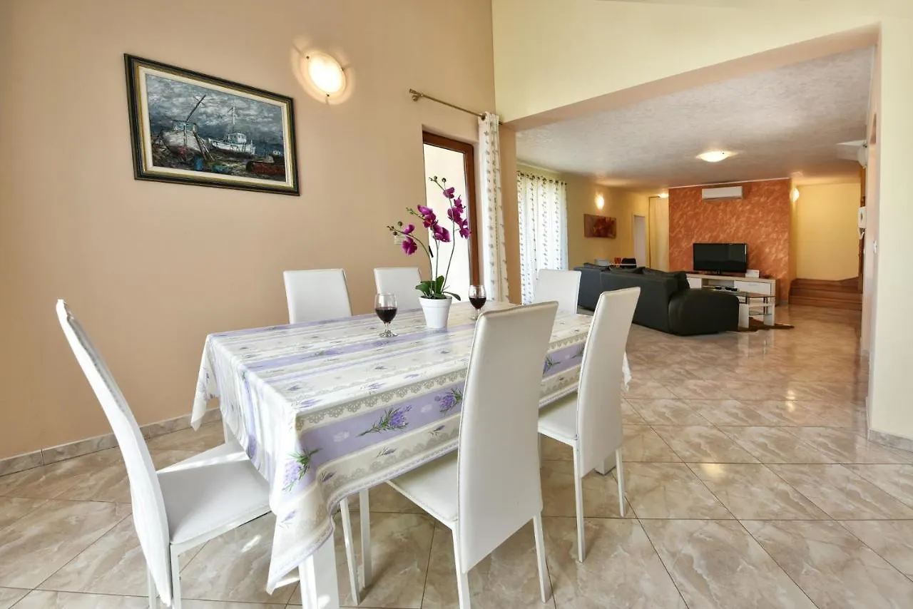 Family Friendly House With A Swimming Pool Mofardini, Central Istria - Sredisnja Istra - 20586 Croatia